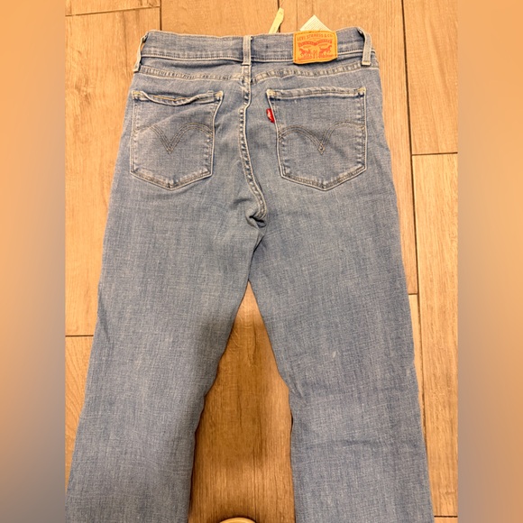 Levi's Womens Classic Bootcut size 2 Jeans - Picture 3 of 6